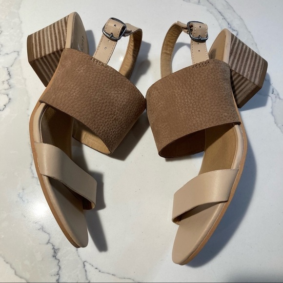 LUCKY  BRAND Sz 8 Gewel Block Stacked Heel Sandal 2” Heel - Picture 4 of 8